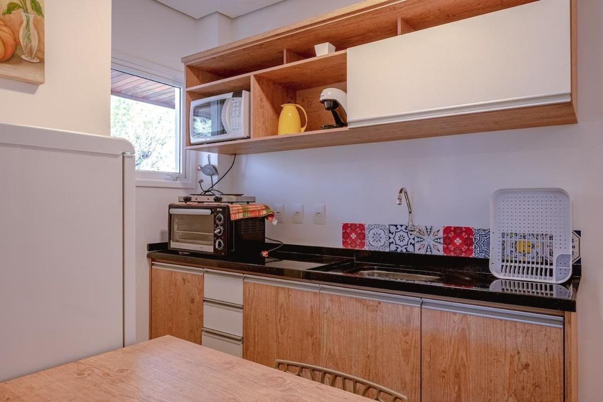 Apartamento Flat Novo, Aconchegante E No Coracao Do Capivari / Internet + Aquecedores *